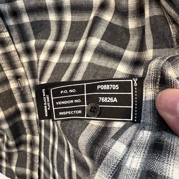 Indian motorcycle women’s button down shirt brand new. - Picture 12 of 15